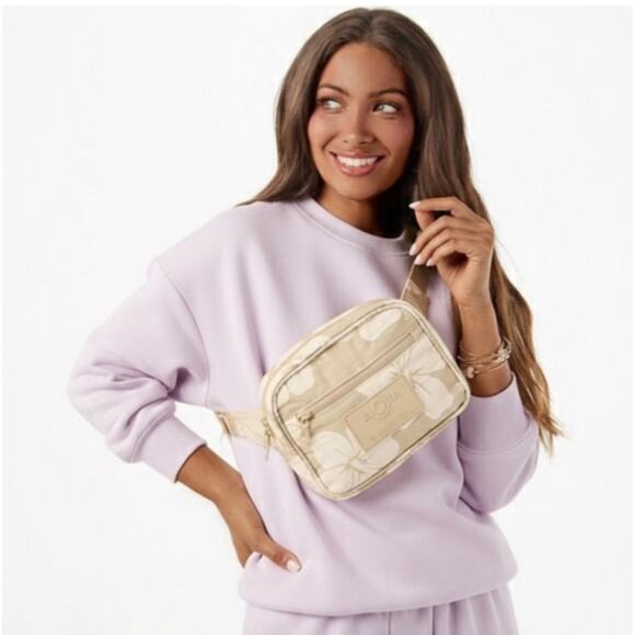 Aloha Collection• KEEP IT LIGHT HIP PACK Hana Hou - Picture 3 of 14